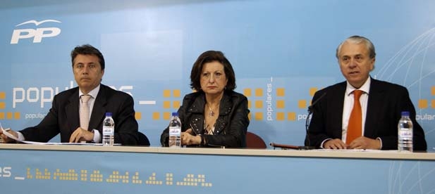 Cervera:"Las reformas garantizan la supervivencia del Sistema Nacional de Salud sane&aacute;ndolo econ&oacute;micamente y acabando con la deuda de m&aacute;s de 15.000 millones de euros del anterior gobierno socialista"