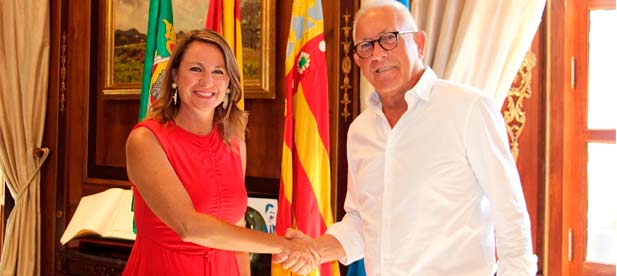 El Patronato de Deportes incorpora una nueva lancha para apoyar las actividades náuticas este verano.