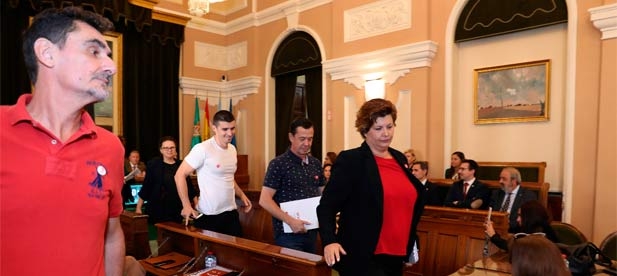 Día de la vergüenza de un PSOE que ha perdido el rumbo constitucionalista. El PSOA abandona el Pleno del rechazo a la Amnistía