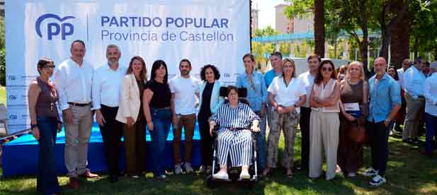 La presidenta local del PP en Castell&oacute;n, Bego&ntilde;a Carrasco, sostiene que &ldquo;es una verg&uuml;enza que quienes m&aacute;s nos necesitan sean n&uacute;meros en una lista de espera&rdquo;