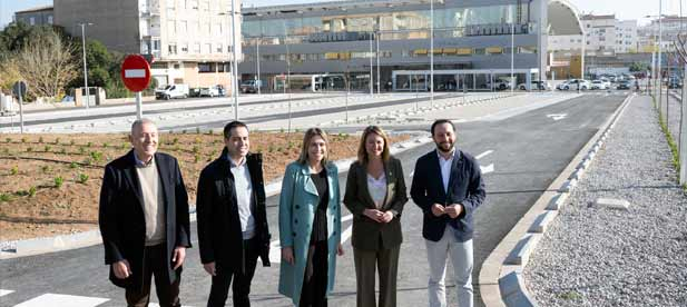 "Esta obra demuestra que el Plan Impulsa responde a las necesidades de los castellonenses, creando más plazas de aparcamiento junto a la estación y mejorando su entorno", ha señalado Marta Barrachina.