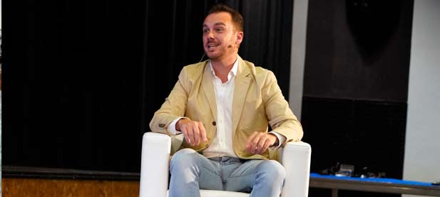 El trabajo a nivel autonómico se nutre con la restauración del guion e imagen de San Vicente, financiadas por la Diputación, y la exigencia a nivel local de una rebaja de impuestos y tasas, además de mejores servicios e inversiones para Nules