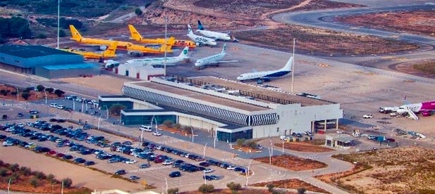 Andrés Martínez, diputado provincial del PP, reclama al PSOE que "se ponga a trabajar para no hundir al turismo", porque "está en caída libre y le han quitado el paracaídas"