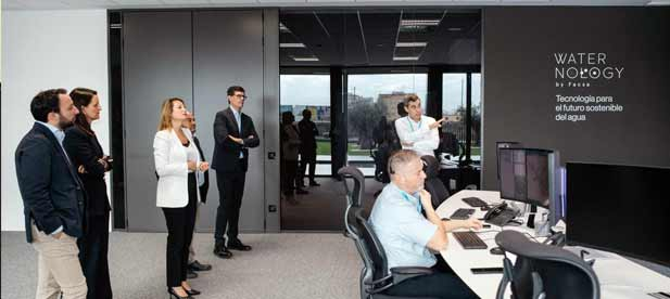 Carrasco destaca que la nueva plataforma impulsará un gemelo digital para monitorizar en tiempo real el consumo, la calidad del agua y el estado de las redes.