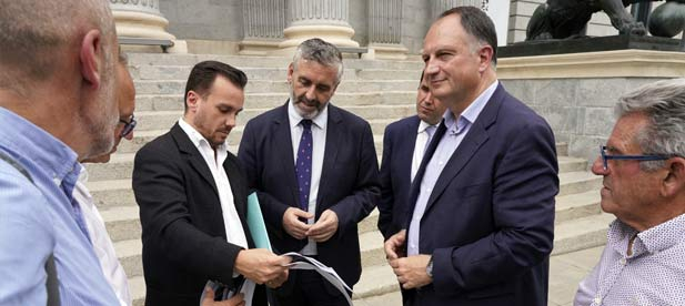 "El mensaje de la especulación es falso". "PSOE y Compromís saben la realidad de Les Casetes de Nules o de Torre de la Sal, en Cabanes". "Sencillamente mienten". "Y su voto desnuda su sectarismo ideológico. Los castellonenses no se lo van a perdonar"