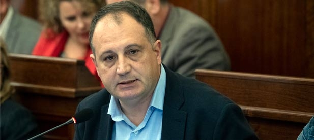 Salvador Aguilella, diputado provincial del PP, exige a la diputada que se retracte de sus acusaciones porque "mientras busca excusas, miles de ciudadanos sufren picaduras"