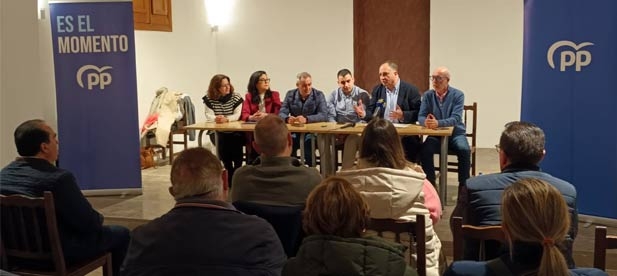 En Altura, el Gobierno de Carlos Mazón aprueba 307.500 euros para rehabilitar la cartuja de Valldecrist y 10.000 euros para mantener los pozos del manantial de El Berro. Trabaja en el anteproyecto de la CV-25 para invertir 500.000 euros en 2025
