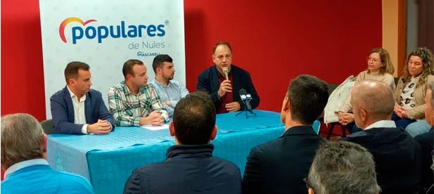 El pueblo amurallado "merece tener voz propia", manifiesta el nuevo líder popular en un acto presidido por el secretario general del PPCS, Salvador Aguilella