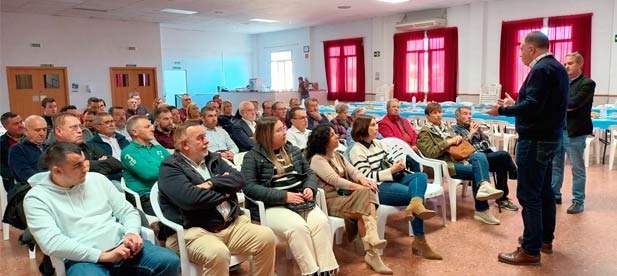 Salvador Aguilella reivindica la educación y el bienestar social de los ciudadanos "como la mejor inversión para fijar la población al territorio". "Creer en las personas es fomentar desarrollo y oportunidades.