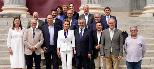 "Apelamos a la preservación de poblados marítimos con más de un siglo de historia" frente a la política "integrista e inflexible" que el Gobierno de España, de la mano de PSOE y Sumar (Compromís) imponen "de forma injusta"