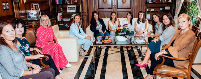 Carrasco: "El objetivo ha sido analizar las principales líneas de trabajo y la manera de mejorar los protocolos de asistencia a las mujeres víctimas de la violencia de género"