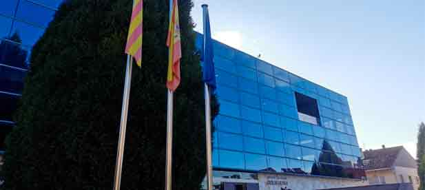 Para el PP, &ldquo;Comprom&iacute;s es la demagogia. En Almenara dicen una cosa y en el Senado, cuando toca debatir en pleno una propuesta que permitir&iacute;a dar protecci&oacute;n a los poblados mar&iacute;timos, no solo no se presenta, es que ni siquiera vota&rdquo;