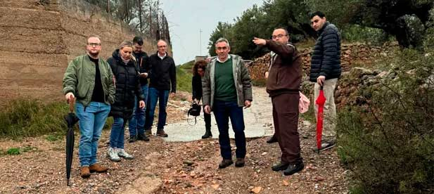 La inversión permitirá mejorar las condiciones de dos caminos rurales “muy utilizados por los vecinos” que han quedado prácticamente impracticables tras el fuerte episodio de lluvias