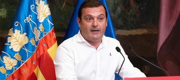 Martínez acusa al PSOE de hacer apología de la despoblación con mensajes “tan desafortunados” como el lanzado por Carmen Calvo.