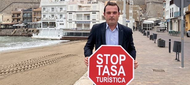 “Con una economía debilitada, unos precios desbocados y un empobrecimiento generalizado no entendemos cómo el PSOE sigue adelante con el impuesto”, lamenta Martínez