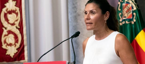 “La Diputación está permitiendo que haya municipios de primera y de segunda en un servicio que es básico para cualquier ayuntamiento”, denuncia María Ángeles Pallarés