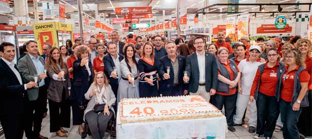 a primera edila subraya la transformación que ha experimentado la ciudad acompañando la actividad comercial del hipermercado con hitos urbanos "como la Ronda Sur, la Ciudad del Transporte o el desarrollo del PAI Villa Dolores"