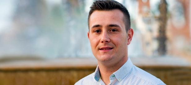 El portavoz del PP, Antonio Gil, lamenta que la alcaldesa haya sido incapaz de promocionar el servicio para que los vecinos pudieran aprovecharse de los 16.300 euros