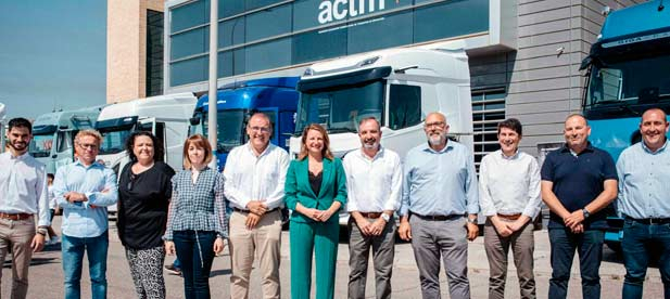 La alcaldesa agradece la colaboración de ACTM en los pioneros cursos de Formación a la Carta, con siete ediciones el año pasado.