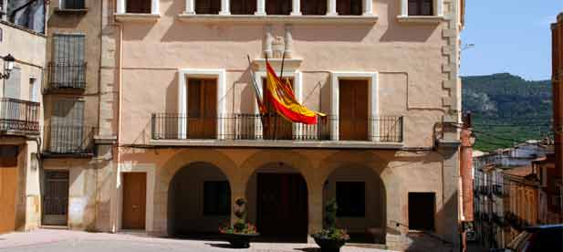 En Alboc&agrave;sser, &ldquo;todo son acuerdos y proyectos que solo son propaganda. La nada. Y lo que necesitan los vecinos son hechos y soluciones&rdquo;, advierten desde el Grupo Municipal del PP