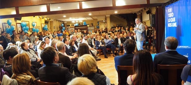 Barrachina: "Hay que votar con la cabeza al PP porque supone crear empleo y enderezar la economía, pero también con corazón porque solo el PP sabe defender a esta provincia"