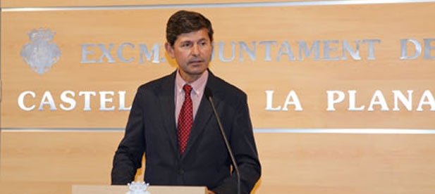 El Alcalde Alfonso Bataller ha solicitado una reuni&oacute;n con la Ministra de Fomento, Ana Pastor, para conocer de primera mano en que situaci&oacute;n concreta se encuentran todas las infraestructuras