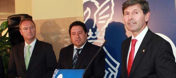 El Alcalde de Castellón, Alfonso Bataller, ha inaugurado hoy el Centro Gran Vía junto con el ‘president’ de la Generalitat Valenciana, Alberto Fabra; y el presidente de la Diputación Provincial, Javier Moliner.