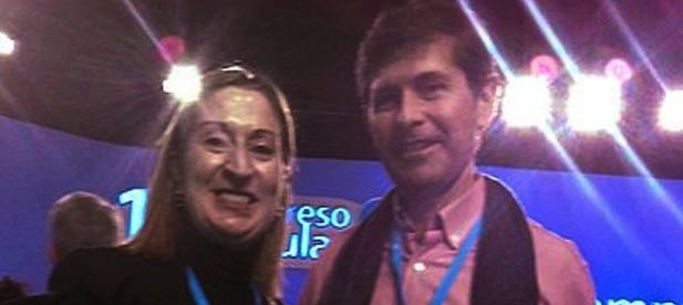 El Alcalde de Castell&oacute;n, Alfonso Bataller, con la ministra de Fomento, Ana Pastor, durante el XVII Congreso del PP