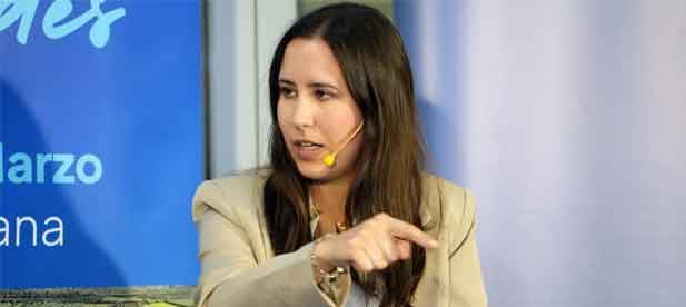 Celebra que Diputaci&oacute;n y Consell trabajen de forma conjunta en soluciones para el transporte en el mundo rural porque &ldquo;es un recurso b&aacute;sico para fijar poblaci&oacute;n&rdquo;, declara