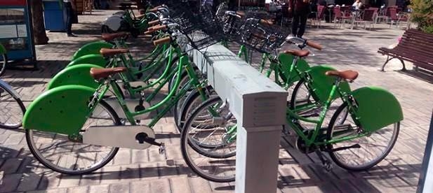 Sorpresa y descontento ha causado entre la ciudadanía  la eliminación de la base de Bicicas de la plaza de la Pescadería sin  previo aviso.