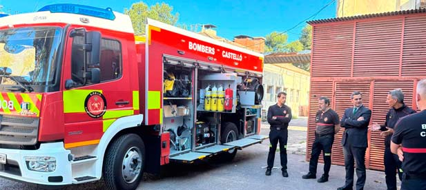 La incorporación de este nuevo camión se enmarca en la línea de renovación iniciada el pasado año con la adquisición de siete vehículos, con el objetivo de modernizar progresivamente la flota del cuerpo municipal de bomberos