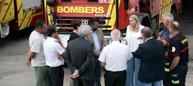 La primera presidenta de la institución provincial, Marta Barrachina, subraya la apuesta decidida que viene haciendo la Diputación para blindar a los profesionales del Consorcio de Bomberos de los mejores servicios.