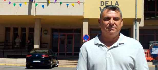 Enrique Esteve, portavoz del PP en Borriol, advierte de la &ldquo;injusticia que est&aacute; cometiendo el sanchismo&rdquo;. &ldquo;Los dependientes deben cobrar del Estado el 50% de ayudas. Solo cobran un 20%&rdquo;