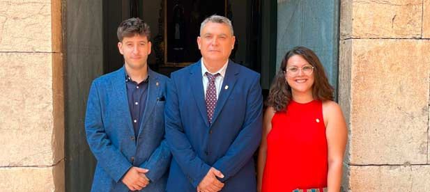 El rechazo del alcalde a la propuesta de la Dirección General de Infraestructuras Sociosanitarias “merece una explicación”, señala el portavoz del PP. “Los vecinos no entienden cómo el alcalde, en lugar de trabajar a favor del pueblo, trabaja a la contra”