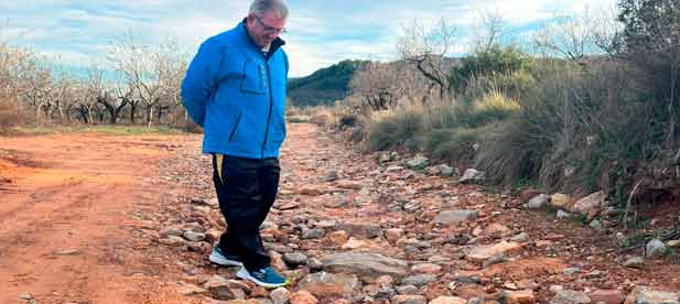 &ldquo;Si podemos optar a subvenciones m&aacute;ximas de 180.000 euros, no hemos de desaprovechar la oportunidad&rdquo;. En Cabanes hay &ldquo;un gran n&uacute;mero de caminos y ramblas que urgen inversiones&rdquo;, indica
