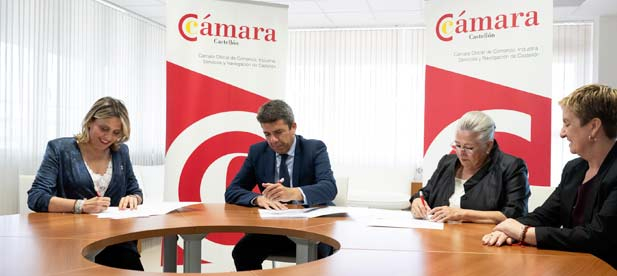 "Contamos con el mejor territorio y con un potencial económico más que demostrado y la unión de sinergias es fundamental para que nuestra tierra sea más productiva y competitiva", ha expresado Marta Barrachina