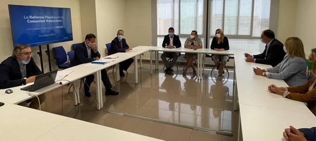 La presidenta del PPCS, Marta Barrachina, asegura que la reforma fiscal del PPCV permitirá que los castellonenses se ahorren 230 millones