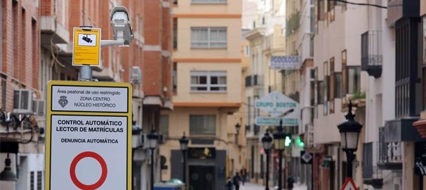 El gobierno de municipal de izquierdas anunció la devolución de todas las sanciones, a razón de 200 euros, sin haber informado antes.