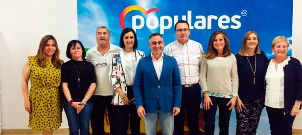 Barrachina: "Los alcaldes y alcaldesas del PP van a reivindicar todos los servicios que la izquierda ha arrebato a la comarca"