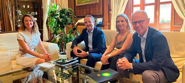 Carrasco: "Apostamos por la colaboración público-privada para hacer del Serrallo un referente del clúster del hidrógeno renovable y un polo de atracción de oportunidades que nos haga más competitivos”