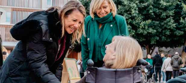 La primera edila destaca también que "el Ayuntamiento incorpora 8 nuevas plazas estructurales para mejorar la atención social y ampliar los servicios municipales"