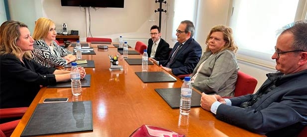 La candidata del PP a la alcaldía, Begoña Carrasco, anuncia la colaboración con el Colegio de Abogados de Castellón, para asesorar en materia legal desde el Ayuntamiento