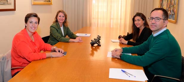 La alcaldesa ha mantenido un encuentro con la junta directiva del colegio de arquitectos de Castellón en el que ha anunciado la voluntad del gobierno municipal de que sean partícipes del futuro arquitectónico de la ciudad