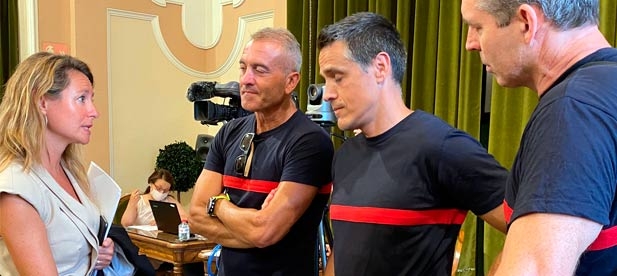 Los Bomberos del Ayuntamiento de Castellón han vuelto a protestar en el Pleno por segunda vez en quince días.