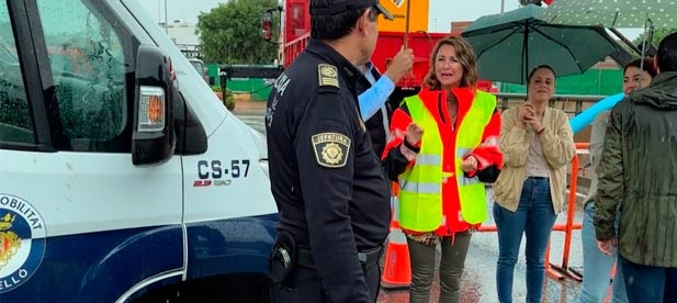 La candidata a la alcaldía, Begoña Carrasco, ha visitado esta mañana diferentes zonas residenciales, infraestructuras y edificios inundados de la ciudad