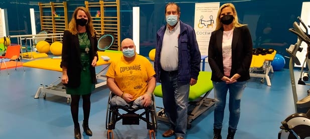 Tras mantener una reunión con COCEMFE Castellón, su presidente advierte del problema que supone para las personas con movilidad reducida no poder acceder con sus vehículos al centro para acudir a una urgencia médica o para realizar cualquier trámite