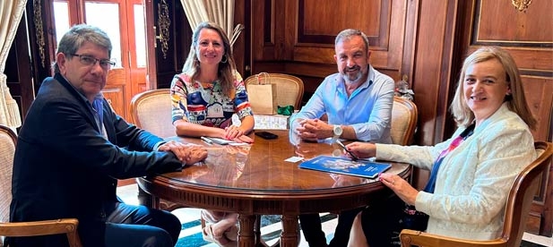 Carrasco: “Hemos de ser capaces de adaptar las demandas de las empresas de la provincia de Castellón a la oferta formativa de la universidad."