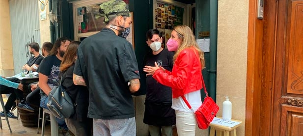 El PP al lado de los hosteleros de Campoamor.