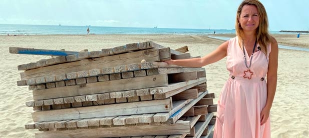 Carrasco: "Seguimos sin tener bandera azul en esta playa por tercer verano consecutivo"