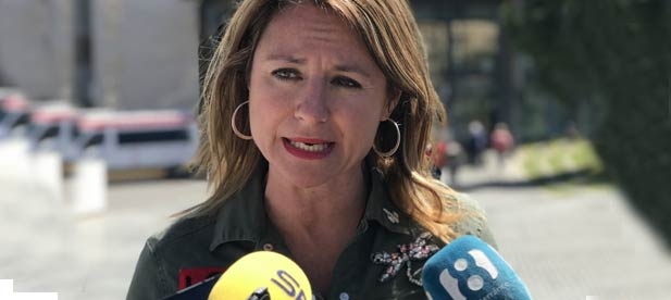 Carrasco: "No se puede por un lado defender la sanidad pública y por la otra estar recortando con la tijera servicios y personal a los pacientes"